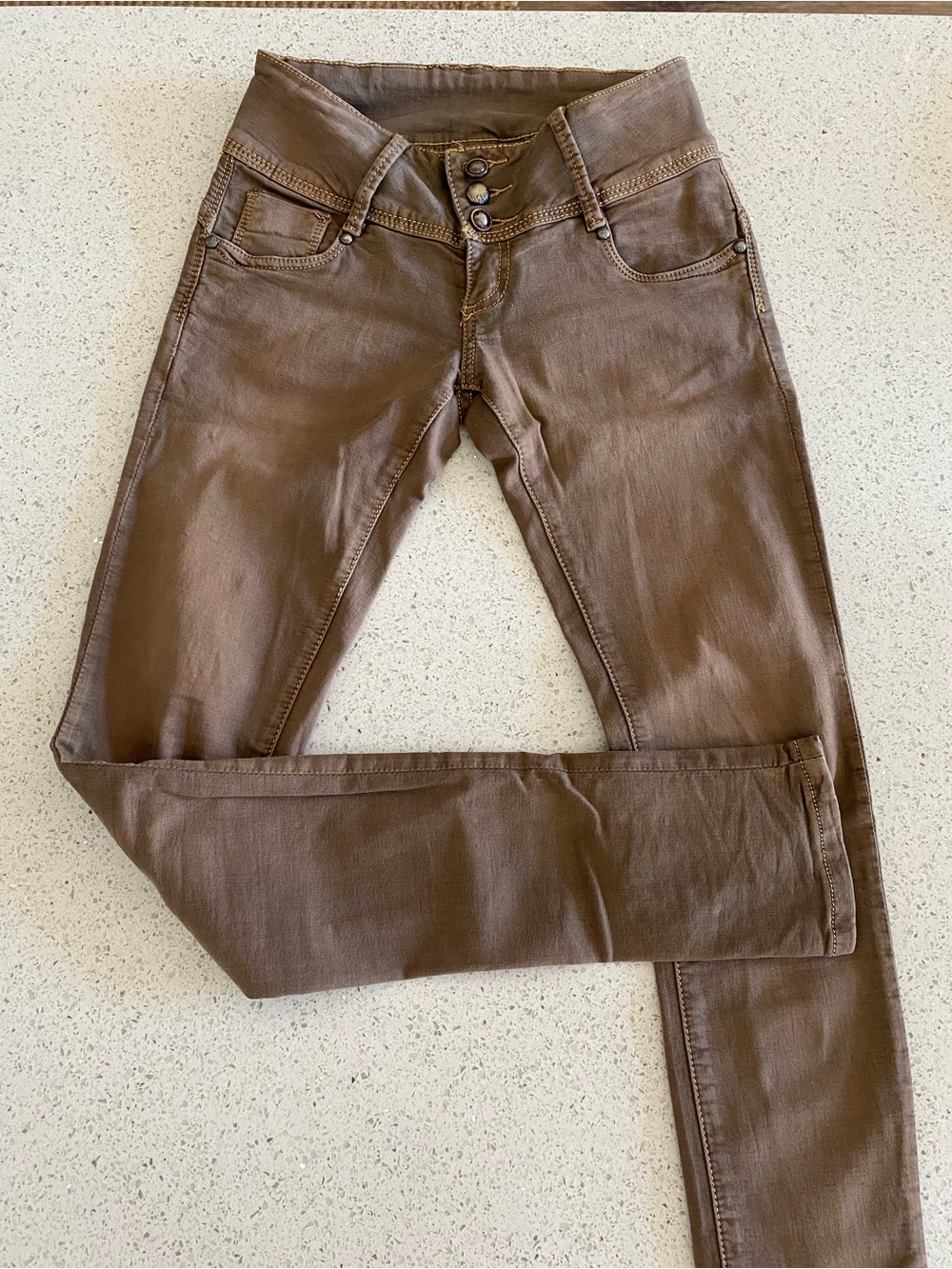 Slim Fit Women’s Jeans in Brown
